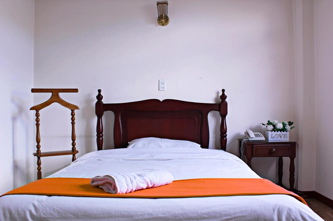 Hotel Cumanda Alfaro Εξωτερικό φωτογραφία